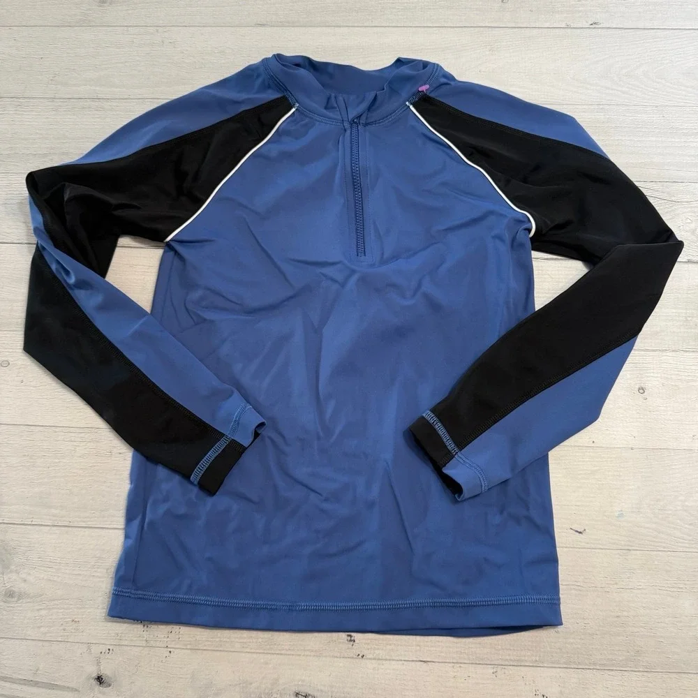 Hanna Andersson kids blue long sleeve quarter zip rash guard 130/8‎
